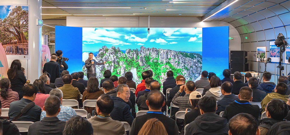 活動現場，文旅星推官推介忻州。